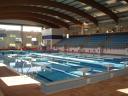 La piscina del Complejo Deportivo Avilés ofrece 360 plazas en una programación extraordinaria de multiactividad acuática